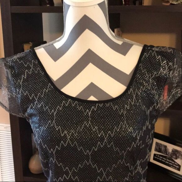 Size 6 Pins & Needles Metallic Open Back Dress NWT - Picture 3 of 8